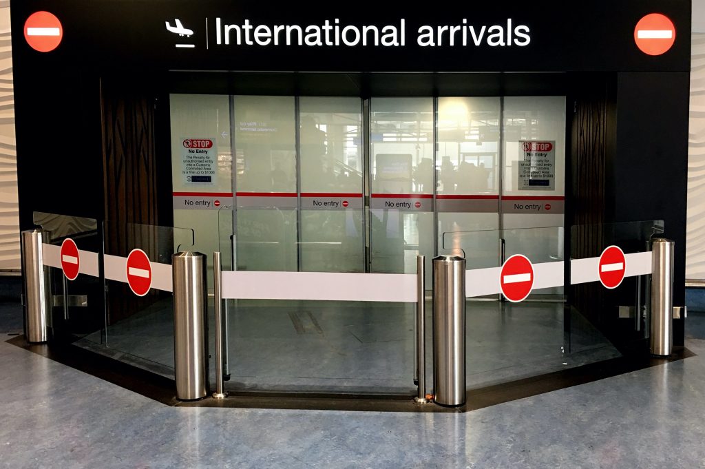 Ankunft im internationalem Terminal in Auckland_148571680